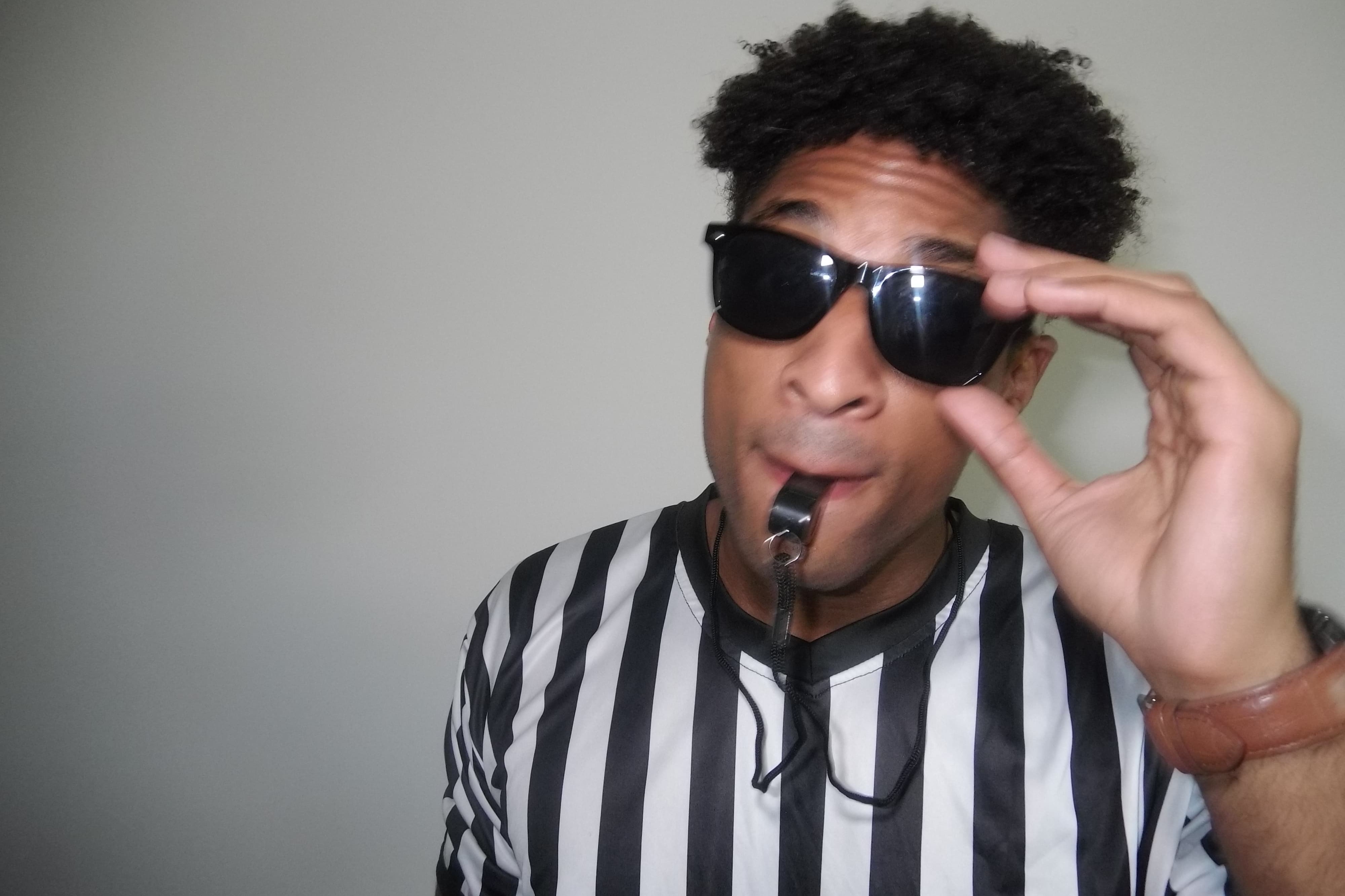 mike referee costume 1